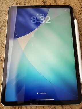 iPad Pro 11-inch (2nd Generation) 128GB w/ Apple Pencil
